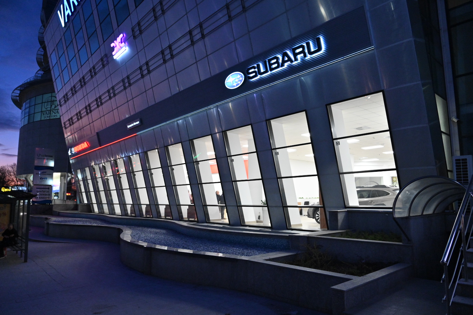 Шоурумът на Subaru във Варна Тауърс