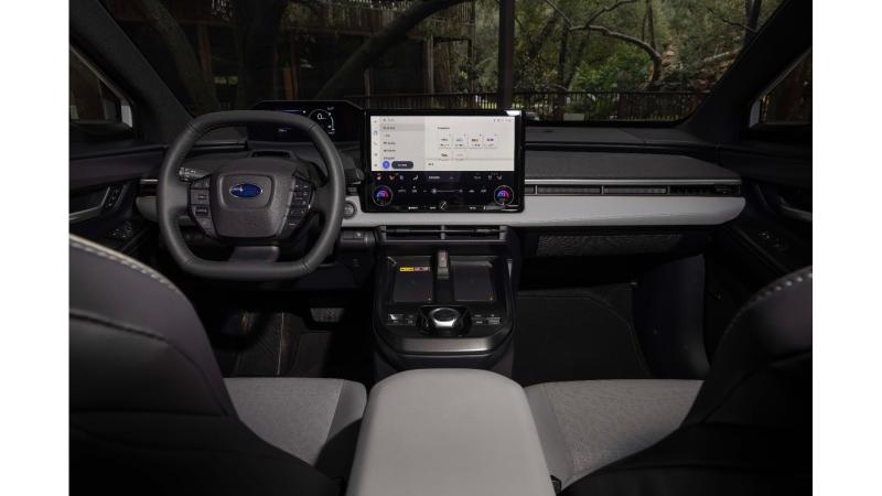 Интериорът на Subaru Solterra