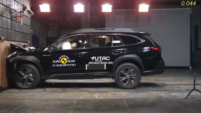 Subaru Outback Crash test 